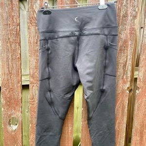 Zyia Black Pocket Light N Tight Hi-Rise Capri 20”